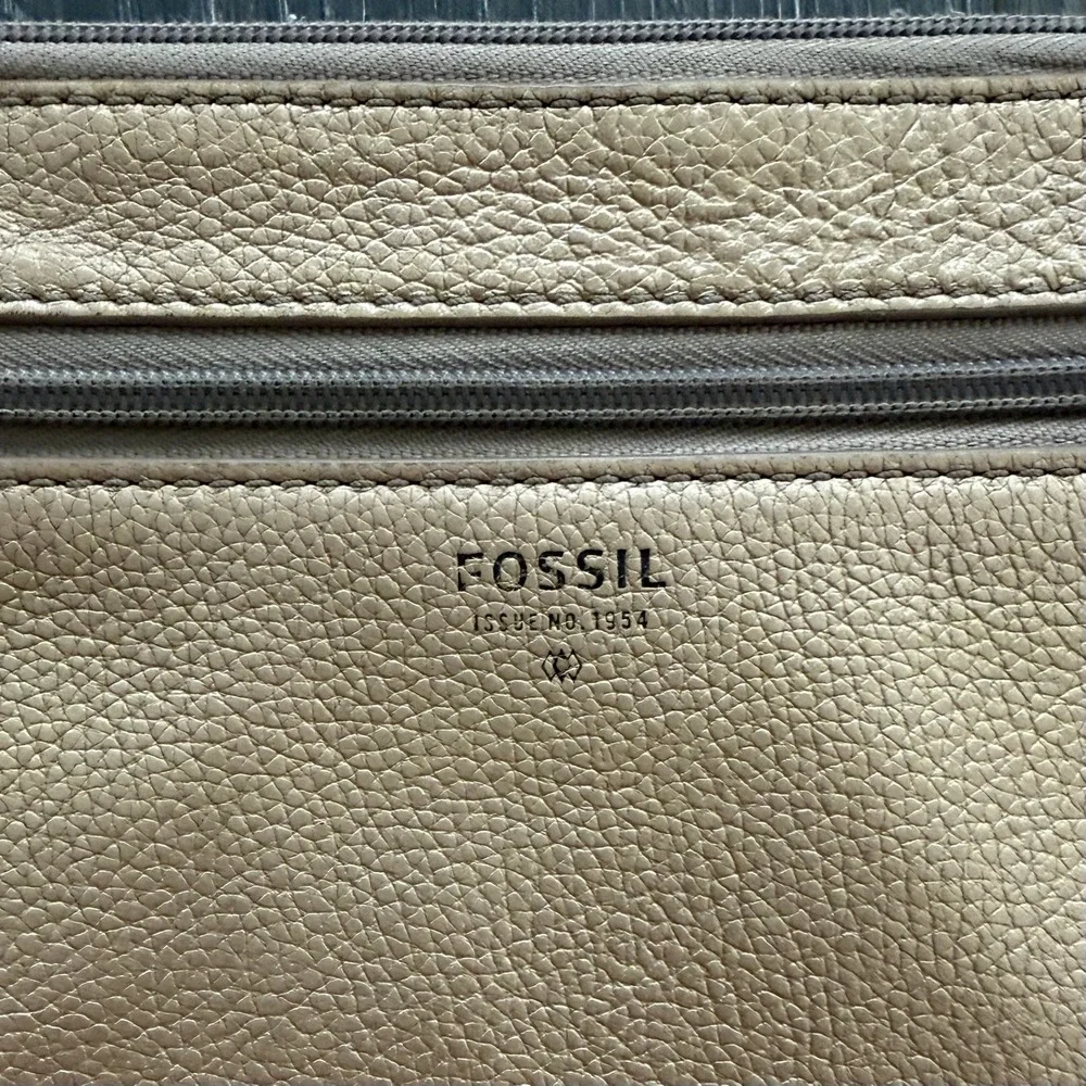 Fossil this preowned